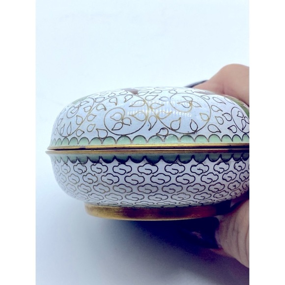 Jingfa Vintage enamel Cloisonne Trinket Box Painted Flowers + Labels - Picture 4 of 4